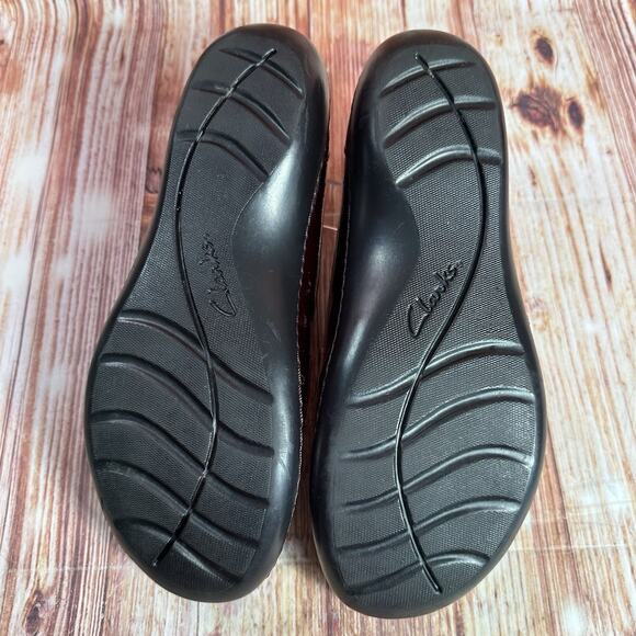 Clarks ASHLAND BUBBLE Sz 12 W Burgundy Maroon Patent Leather Shoes Flats Loafers - Picture 8 of 10